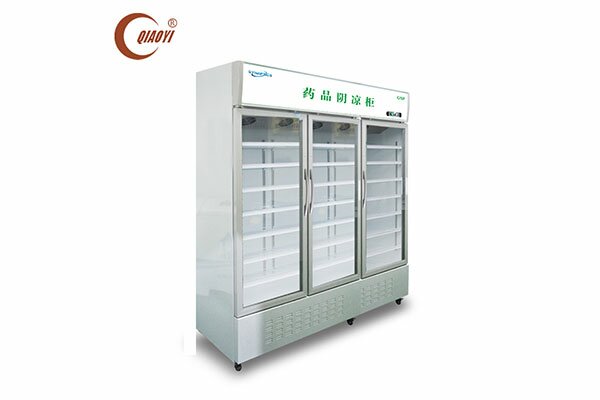 药品柜3门